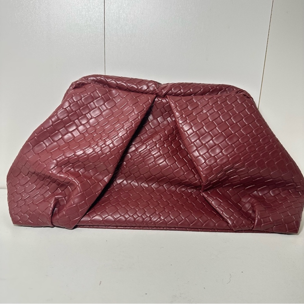 SHEIN Woven Clutch in Burgundy